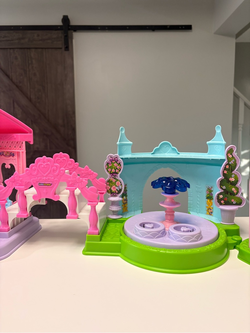 Fisher-Price Little People Disney Princess Garden Tea Party playset HTF - Picture 4 of 10